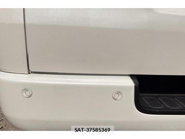 Toyota HIACE VAN 2022-04 8343429-12