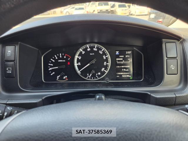 Toyota HIACE VAN 2022-04 8343429-16