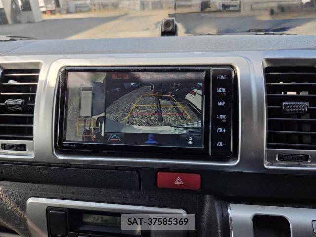 Toyota HIACE VAN 2022-04 8343429-4