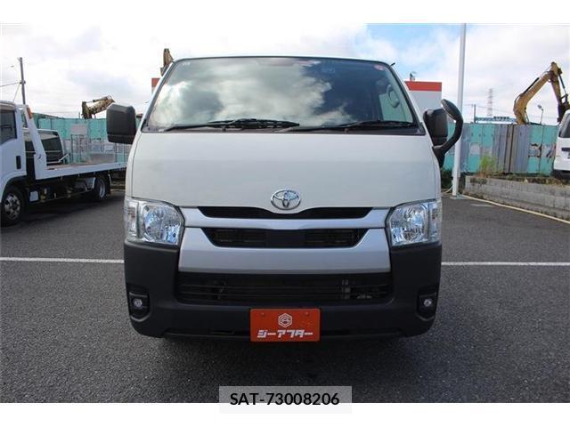 Toyota HIACE VAN 2022-11 8343553-10