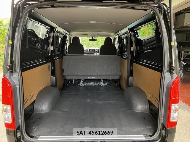 Toyota HIACE VAN 2023-10 8343687-6