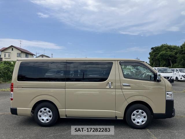 Toyota HIACE VAN 2024-06 8343689-2