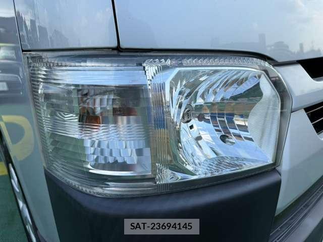 Toyota HIACE VAN 2021-06 8343729-17