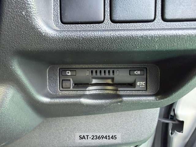 Toyota HIACE VAN 2021-06 8343729-18