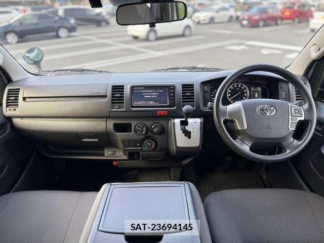 Toyota HIACE VAN 2021-06 8343729-4