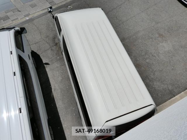 Toyota HIACE VAN 2016-01 8343837-11