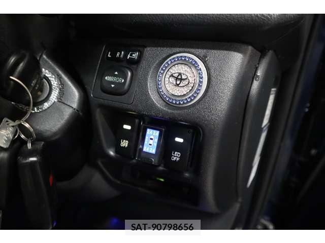 Toyota HIACE VAN 2020-11 8343960-18