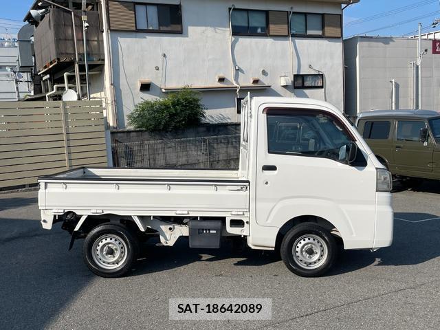 Daihatsu HIJET TRUCK 2015-03 8342378-3