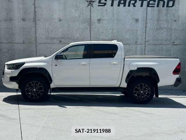 Toyota HILUX 2023-09 8343838-2