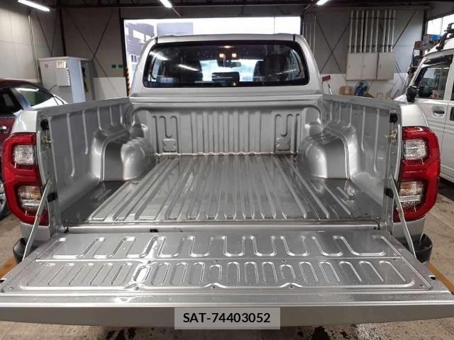 Toyota HILUX 2026-07 8342795-2