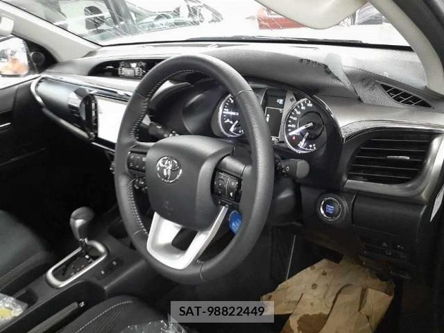 Toyota HILUX 2026-07 8342796-4