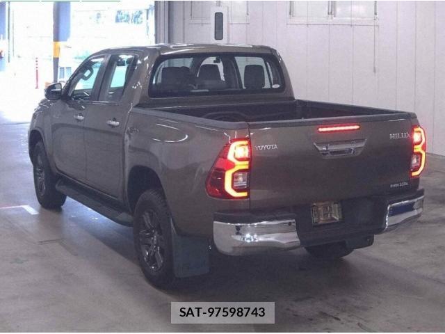 Toyota HILUX 2023-11 8342799-1