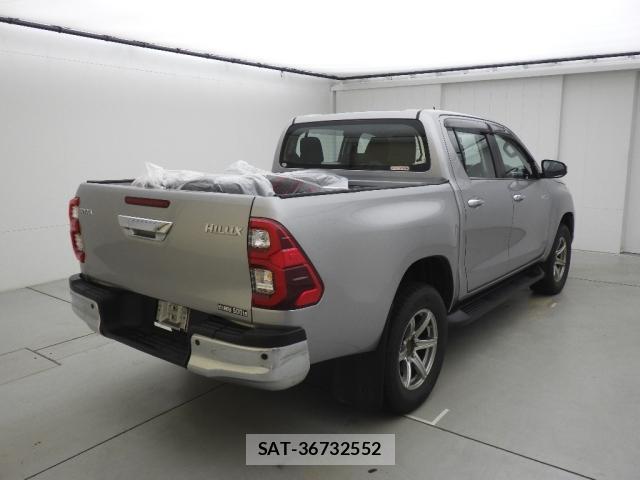 Toyota HILUX 2021-09 8342959-1
