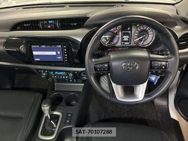 Toyota HILUX 2023-10 8342995-2