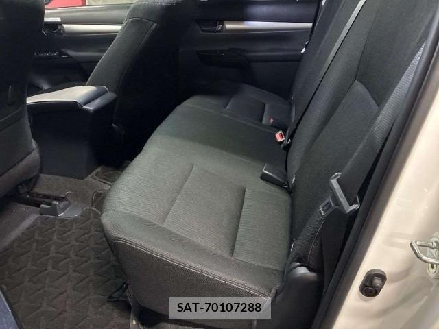 Toyota HILUX 2023-10 8342995-6