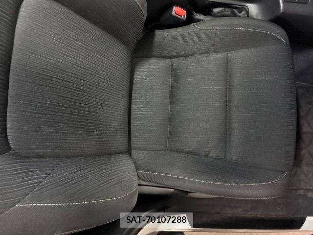 Toyota HILUX 2023-10 8342995-7