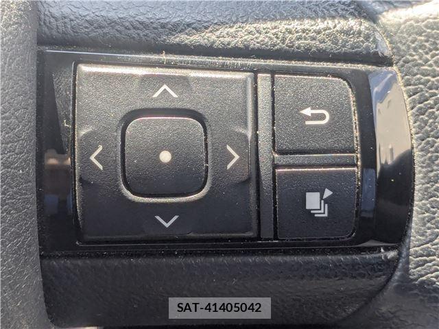 Toyota HILUX 2017-10 8343584-14