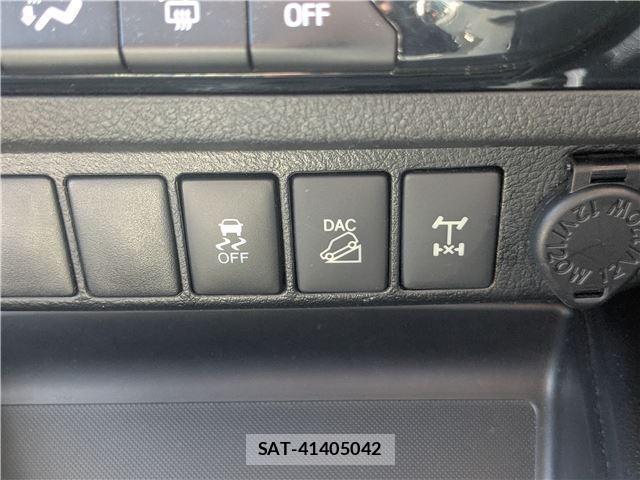 Toyota HILUX 2017-10 8343584-19