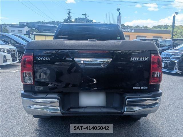 Toyota HILUX 2017-10 8343584-5