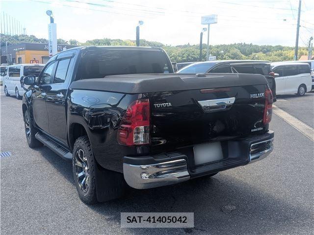 Toyota HILUX 2017-10 8343584-6