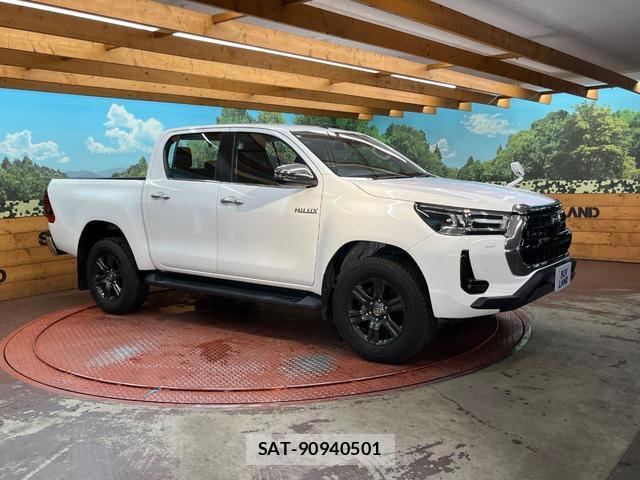 Toyota HILUX 2023-04 8343900-14