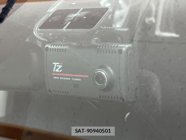 Toyota HILUX 2023-04 8343900-6