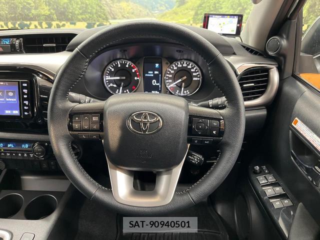 Toyota HILUX 2023-04 8343900-9