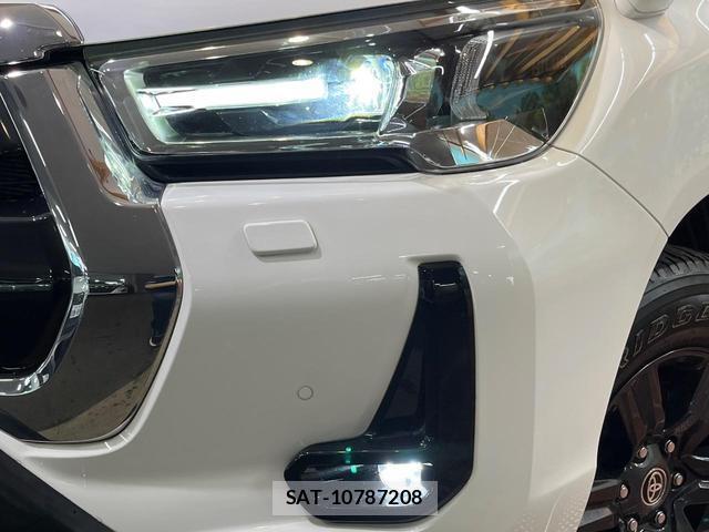 Toyota HILUX 2021-09 8343908-11