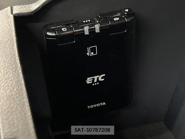 Toyota HILUX 2021-09 8343908-6
