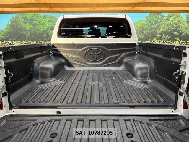 Toyota HILUX 2021-09 8343908-9