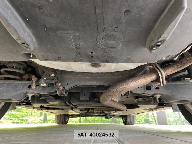 Lexus HS 2010-07 8344198-18