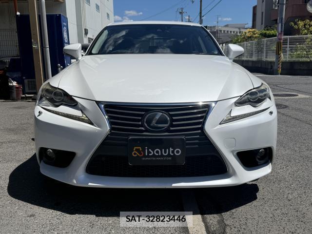 Lexus IS 2013-10 8342500-12