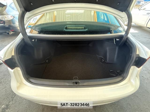 Lexus IS 2013-10 8342500-19