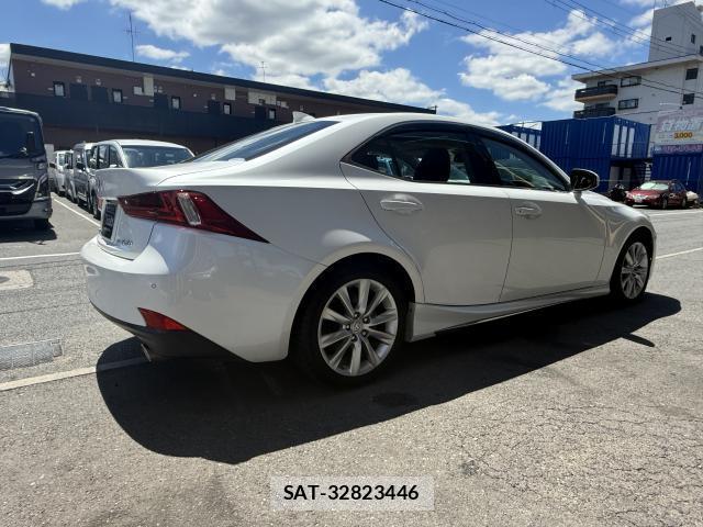 Lexus IS 2013-10 8342500-2