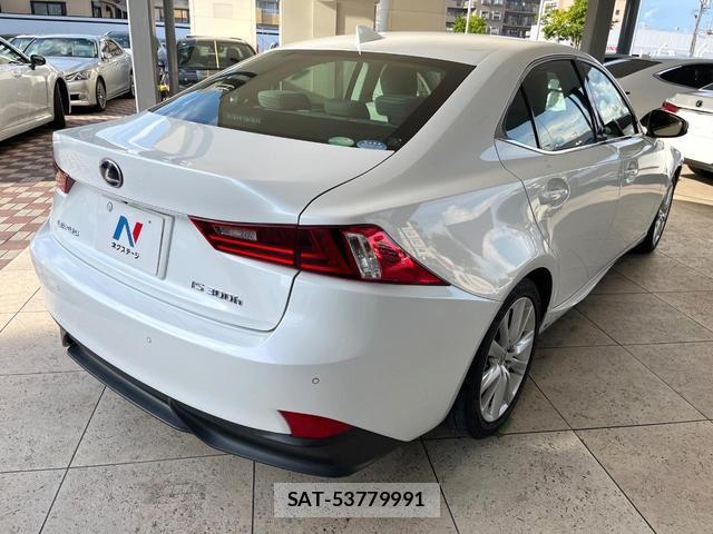 Lexus IS 2013-09 8343843-16
