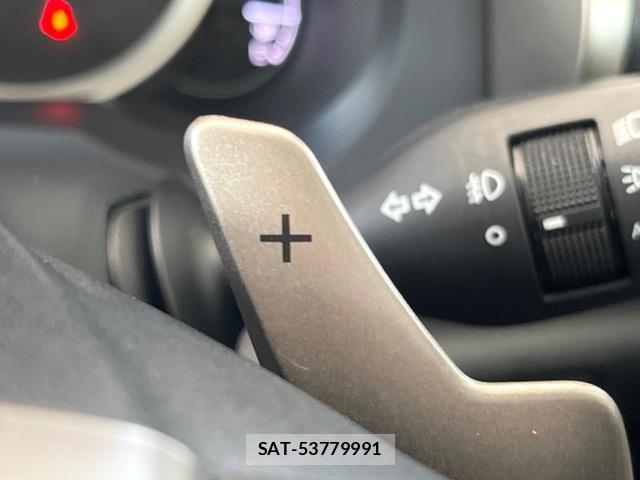 Lexus IS 2013-09 8343843-5