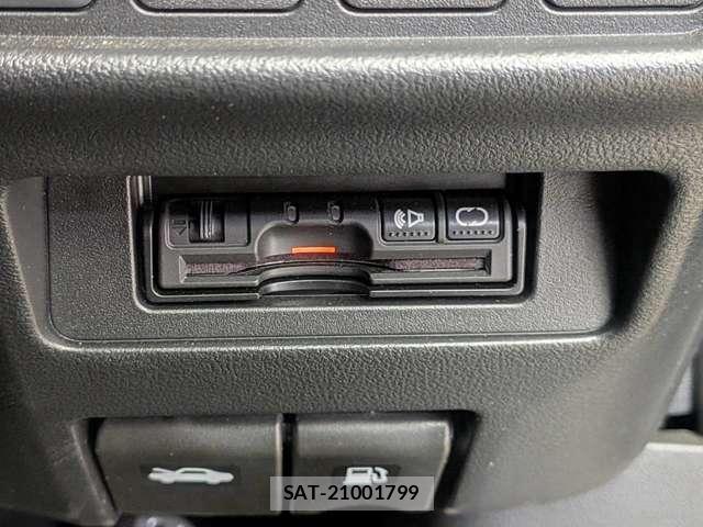 Nissan JUKE 2016-04 8342707-4