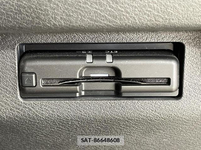 Nissan KICKS 2021-06 8343622-5