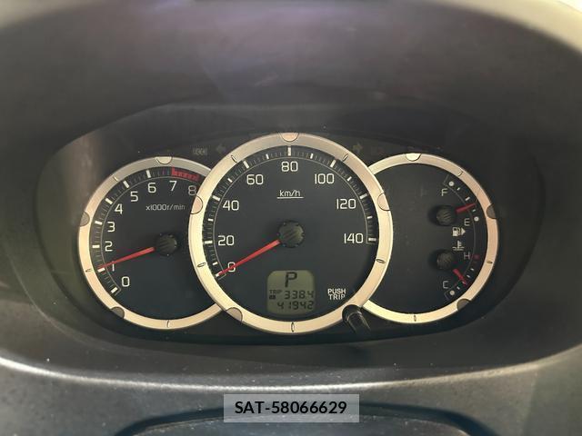 Nissan KIX 2011-08 8344361-10