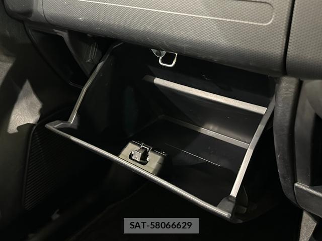 Nissan KIX 2011-08 8344361-6