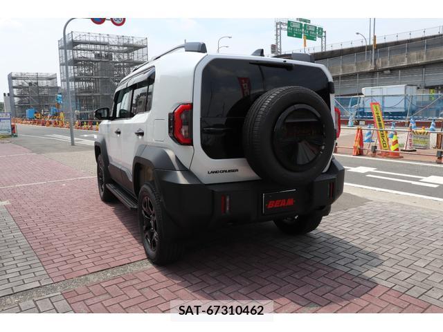 Toyota Land Cruiser FJ 2026-07 8344367-11