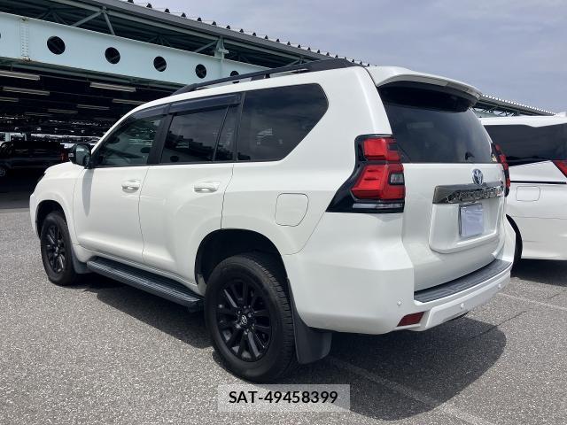 Toyota LAND CRUISER PRADO 2022-06 8342773-1