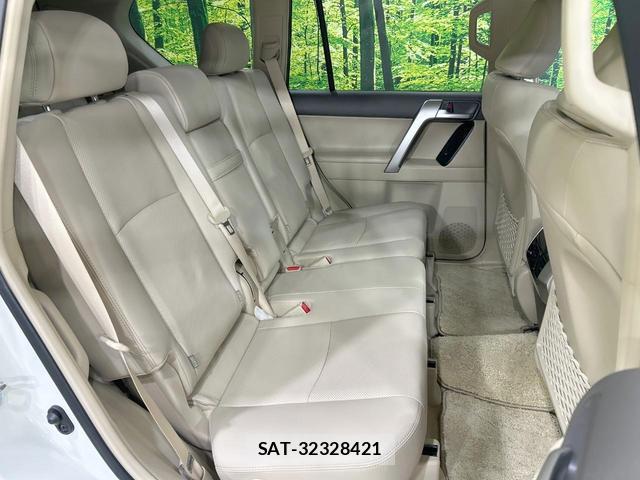 Toyota LAND CRUISER PRADO 2023-10 8343041-8
