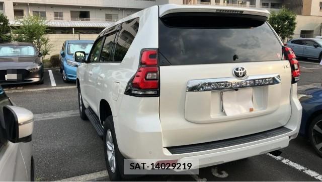 Toyota LAND CRUISER PRADO 2021-04 8343216-13