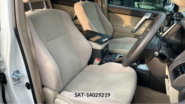 Toyota LAND CRUISER PRADO 2021-04 8343216-5