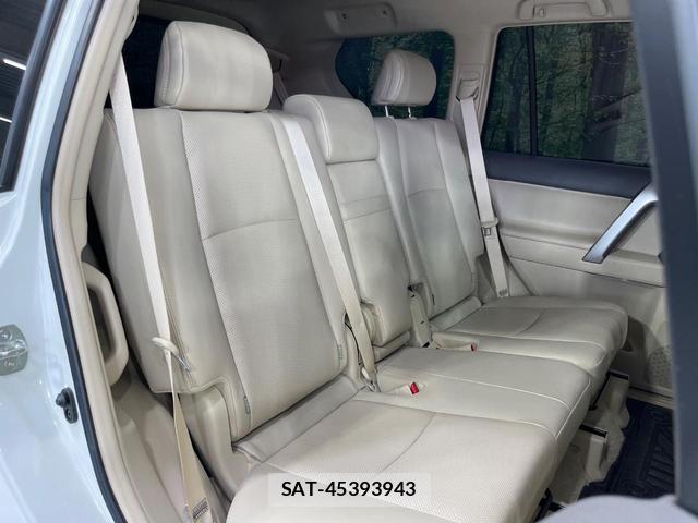 Toyota LAND CRUISER PRADO 2023-01 8343252-8