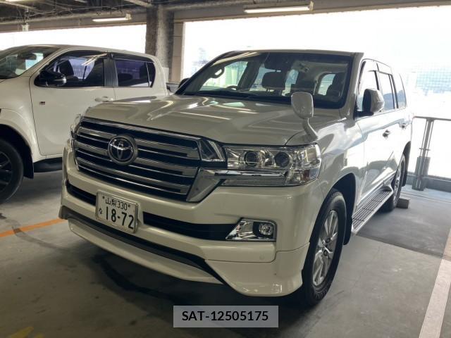 Toyota LAND CRUISER 2016-06 8342433-0