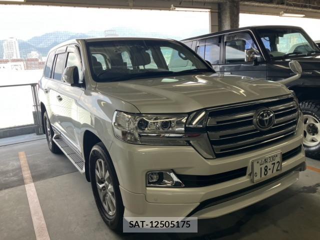 Toyota LAND CRUISER 2016-06 8342433-1