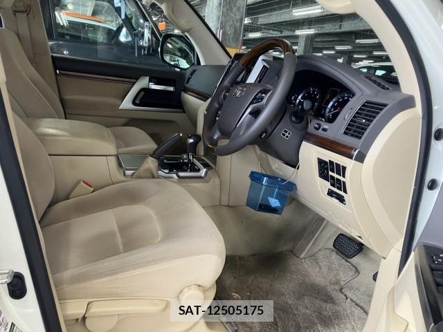 Toyota LAND CRUISER 2016-06 8342433-2