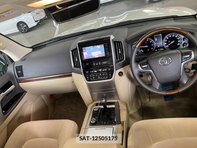 Toyota LAND CRUISER 2016-06 8342433-3